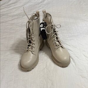 NOBO Cream Lace-Up Boots